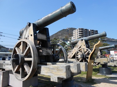 檀ノ浦砲台の大砲のレプリカ