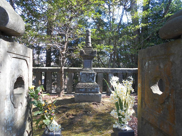 日野俊基の墓（鎌倉）