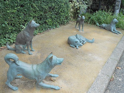 中野　犬屋敷跡の碑