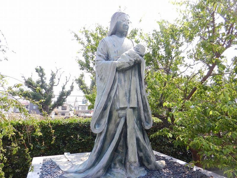 菅原道真の母　銅像（兵庫県須磨　綱敷天満宮）